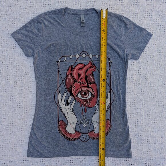 Next Level T-Shirt Women's Custom Print Bleeding Heart Halloween Size M - Picture 5 of 6